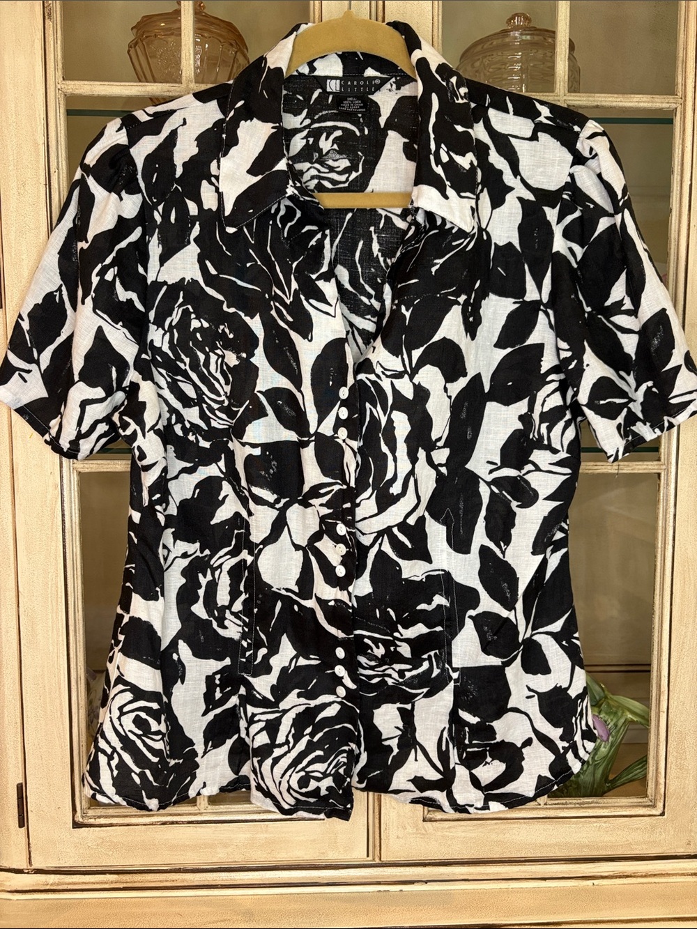 100% Linen Carol Little Black and White Floral Button-Front Short Sleeve Shirt